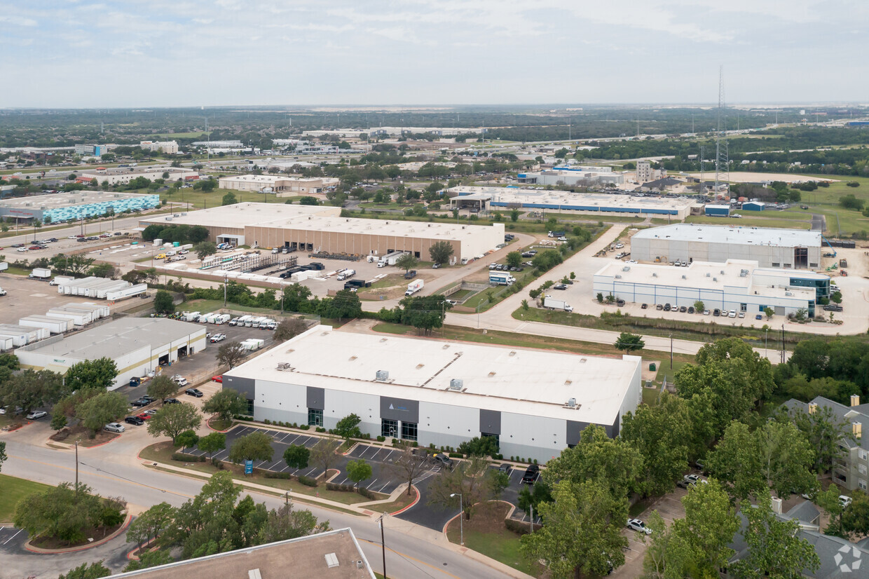 Lee & Associates – Austin Negotiates 44,648 SF Lease at Prime Round Rock Industrial Site
