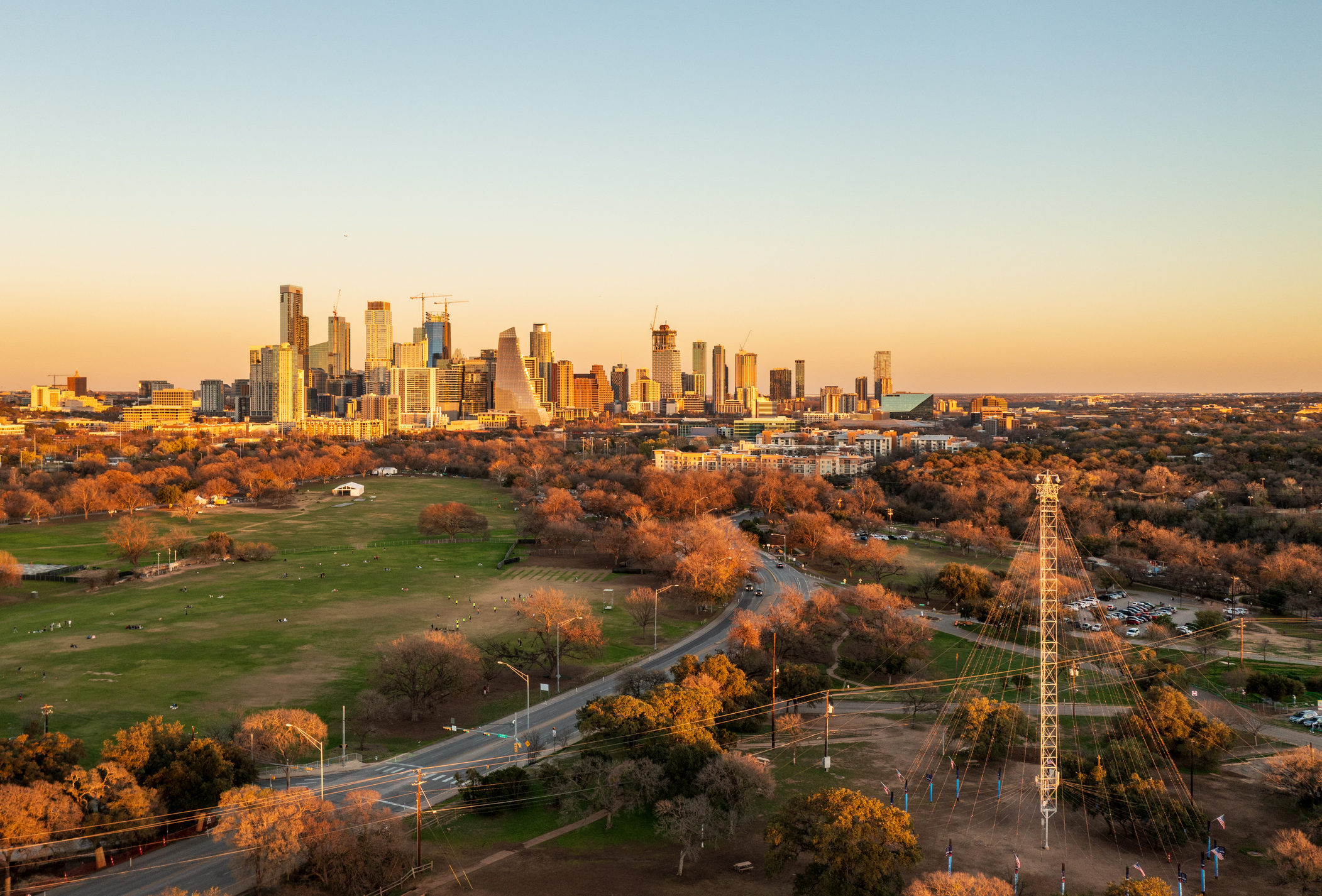 Navigating a Commercial Lease in Austin: Key Terms, Tips & Local Insight